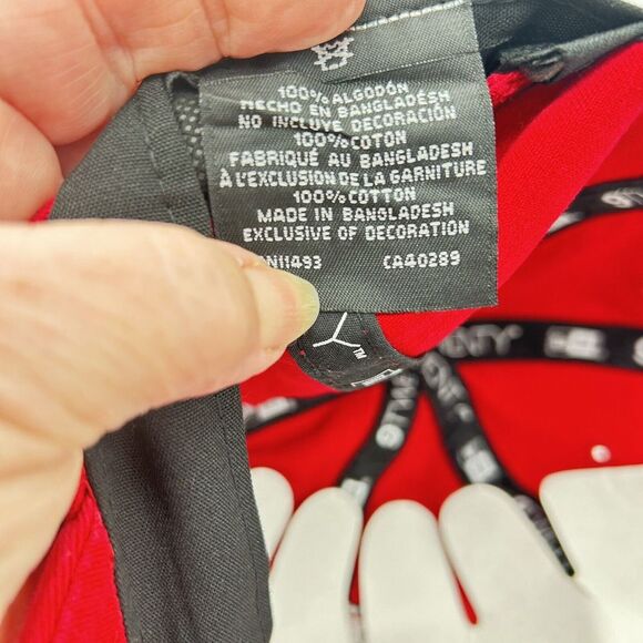 Tampa Bay Buccaneers Cap New Era NFL 9TWENTY Classic Adjustable Strapback Women - Picture 10 of 12